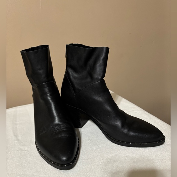 Treasure & Bond Farrah Studded Booties Black Leather Ankle Boots size 7.5 - Picture 2 of 9